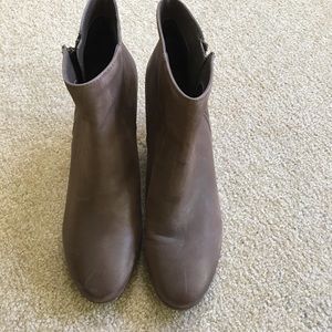 Crown Vintage booties